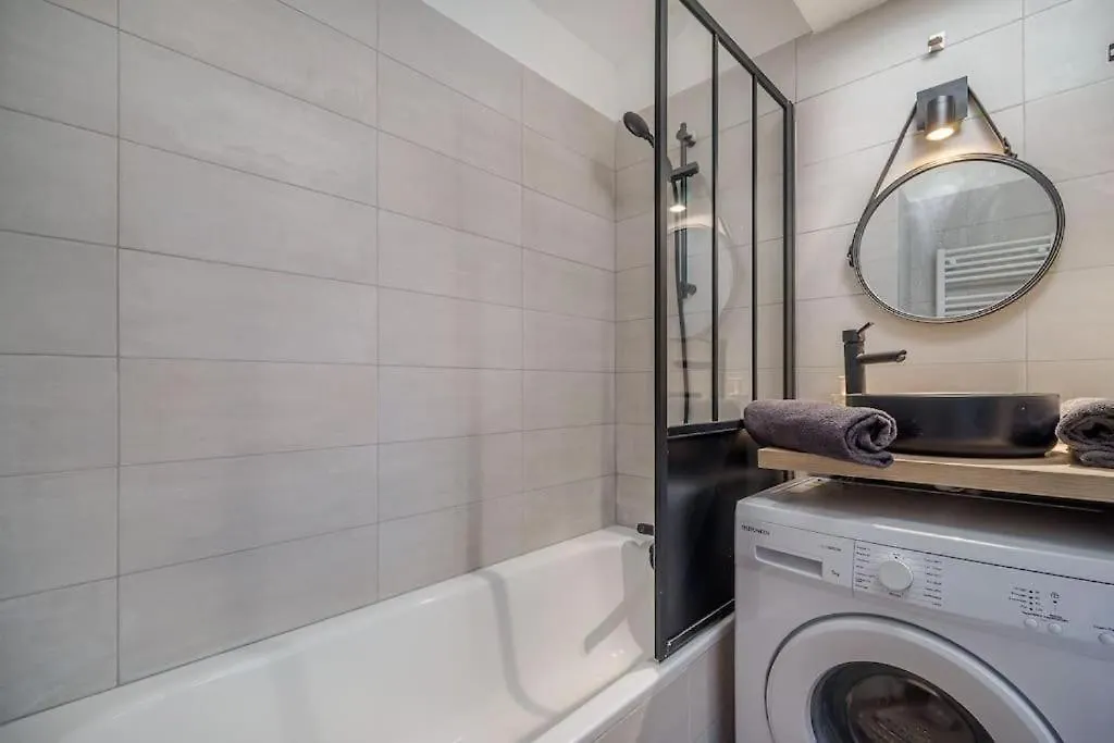 Appartement Climatise Avec Terrasse Tout Equipe A 5Min De La Gare St Charles Marseilles Frankreich