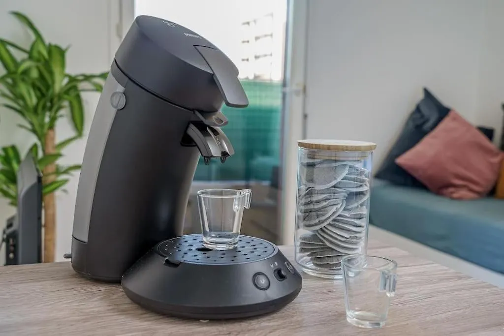 Appartement Climatise Avec Terrasse Tout Equipe A 5Min De La Gare St Charles Marseilles 0*,  Frankreich